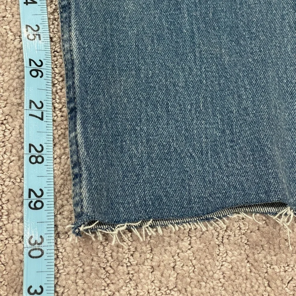 NWT Abercrombie & Fitch 90’s Straight Ultra High Rise, Med Raw Hem, 26 Regular